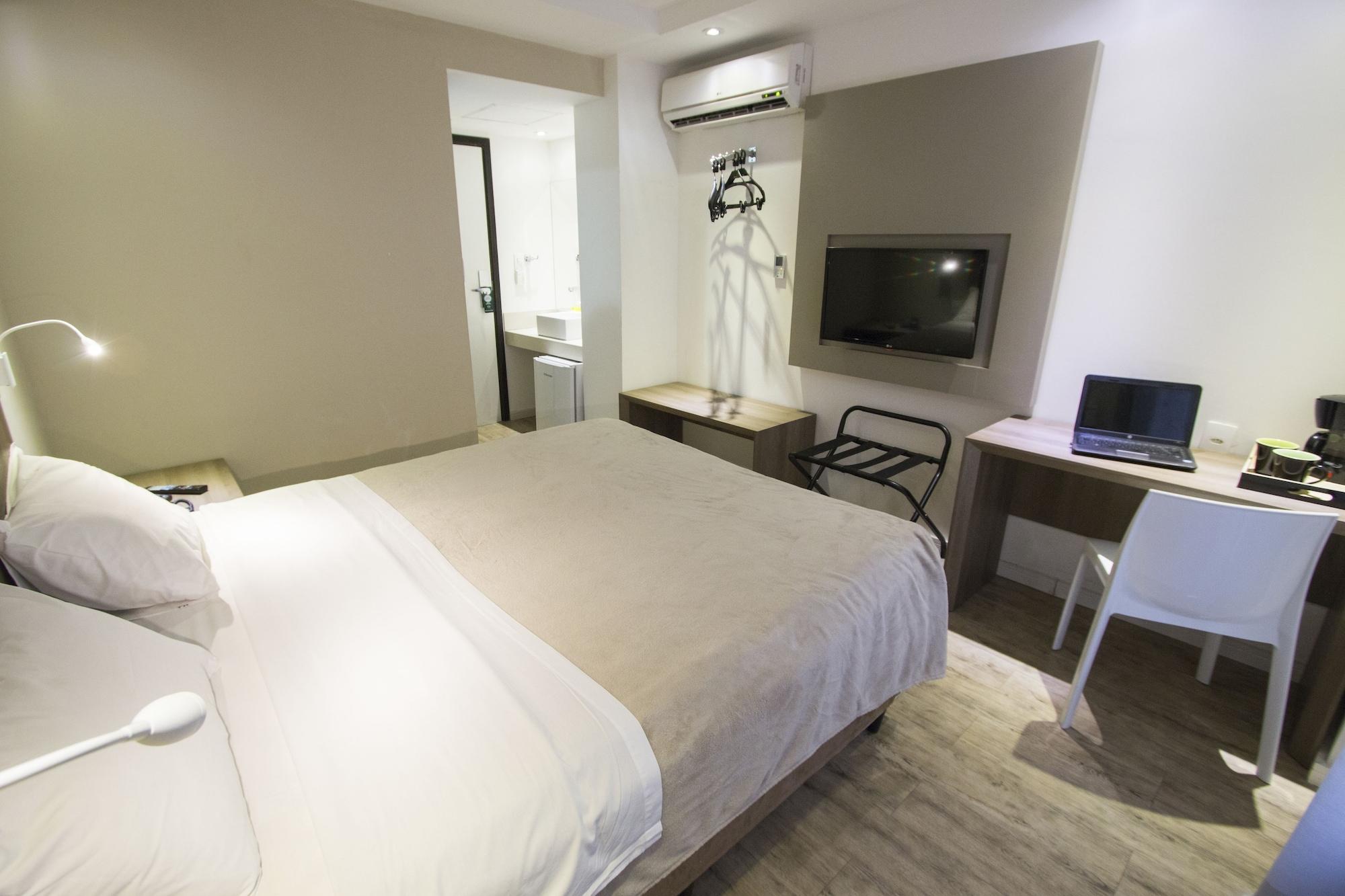 Hotel The